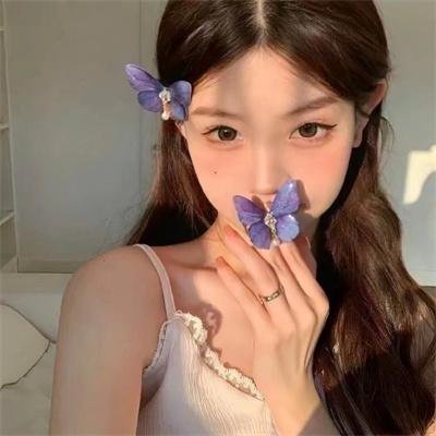 春燕展翅