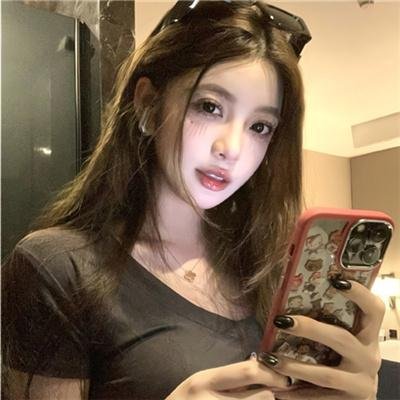 心不在焉的服务生